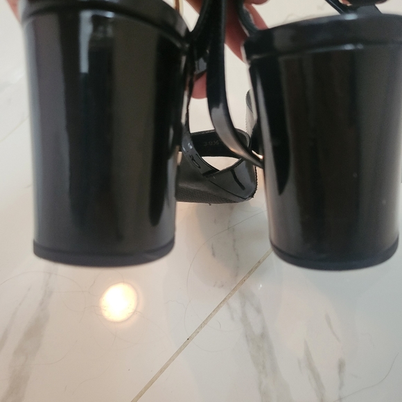 Women PRADA black sandals - Picture 5 of 9